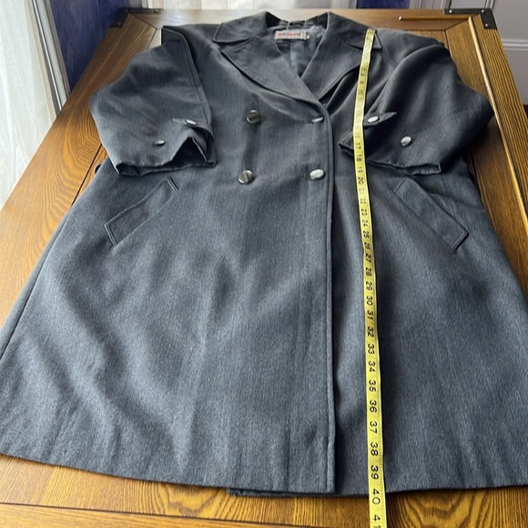 Vintage Rodier Grey wool coat, below-the-knee, trenchcoat style - Picture 8 of 11